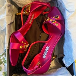 Prada new in box jeweled sandal sZ 41